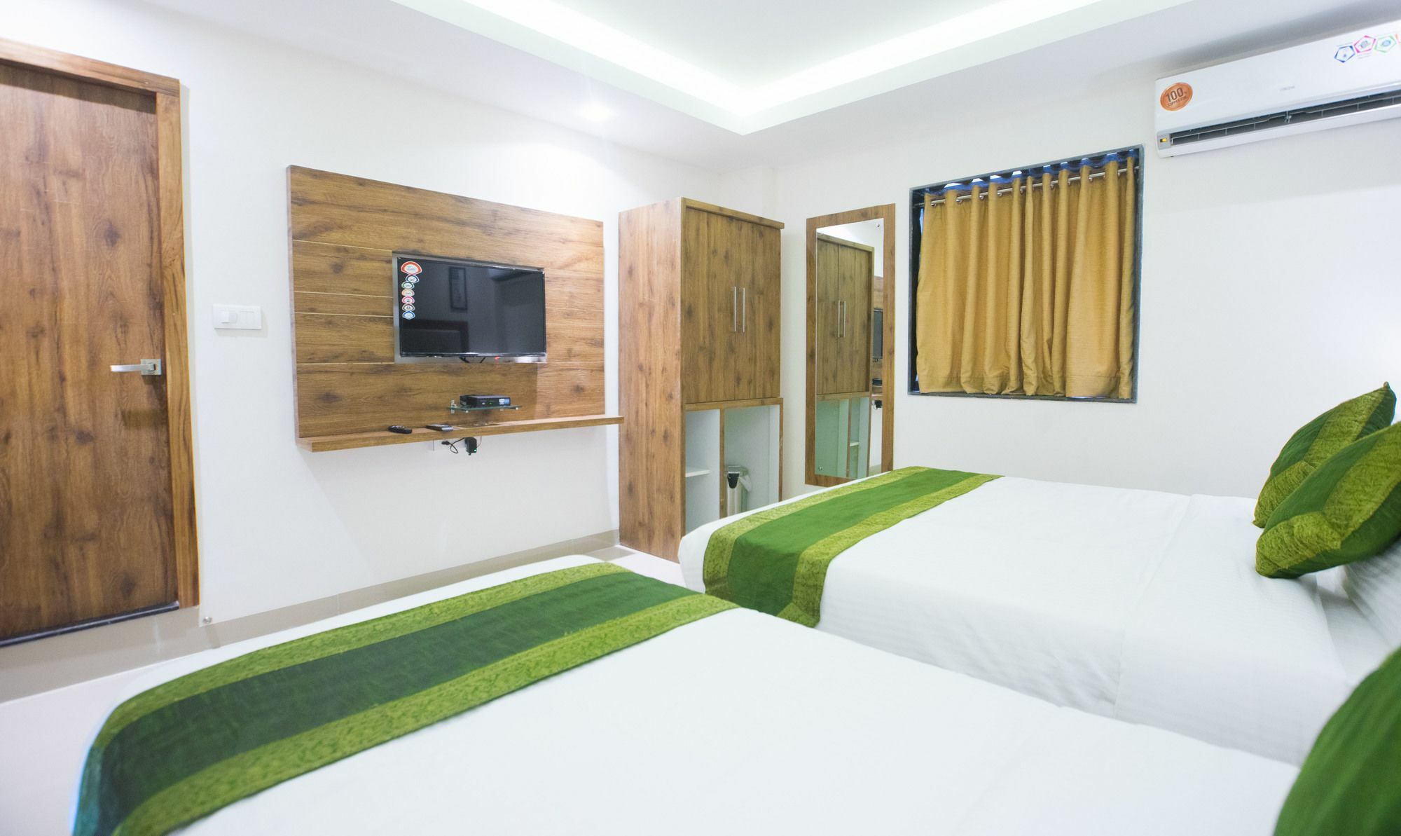 Treebo Amber International Hotel Mumbai Ngoại thất bức ảnh